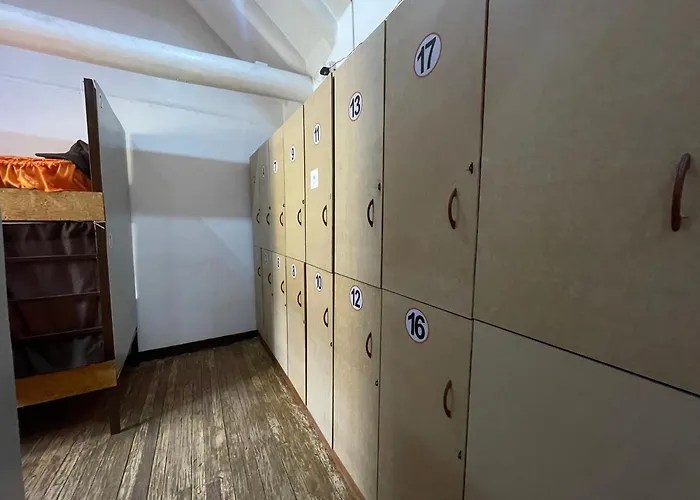 - Dorms Cusco